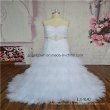 Robe de mariée en dentelle blanche à volants